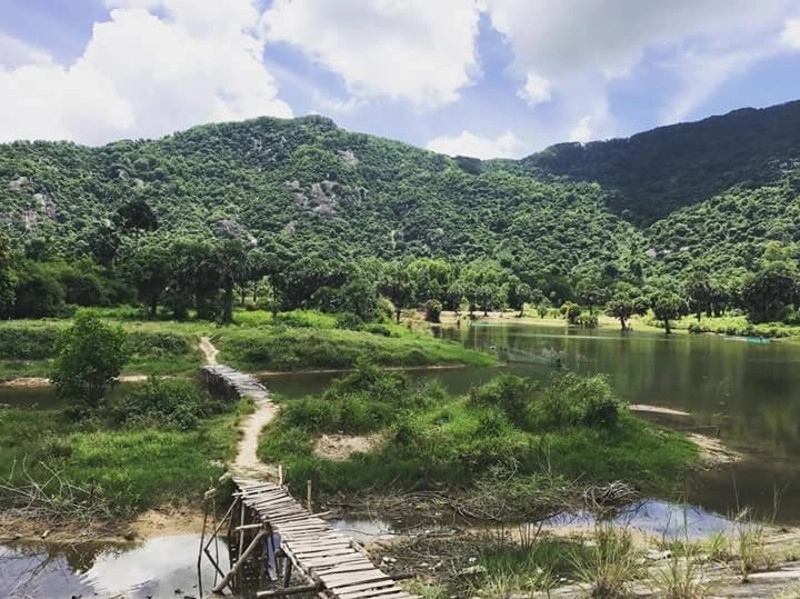 Hồ Thum Tri Tôn, An Giang