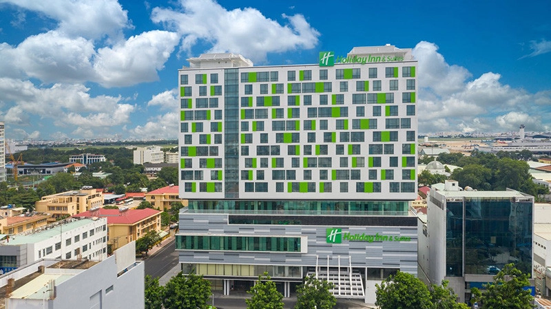 Khách sạn gần sân bay Tân Sơn Nhất Holiday Inn & Suites Saigon Airport