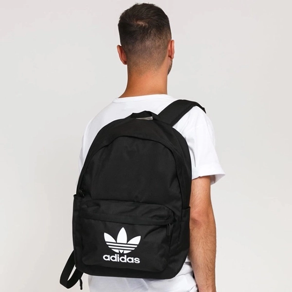 adidas-cua-nước-nao-6